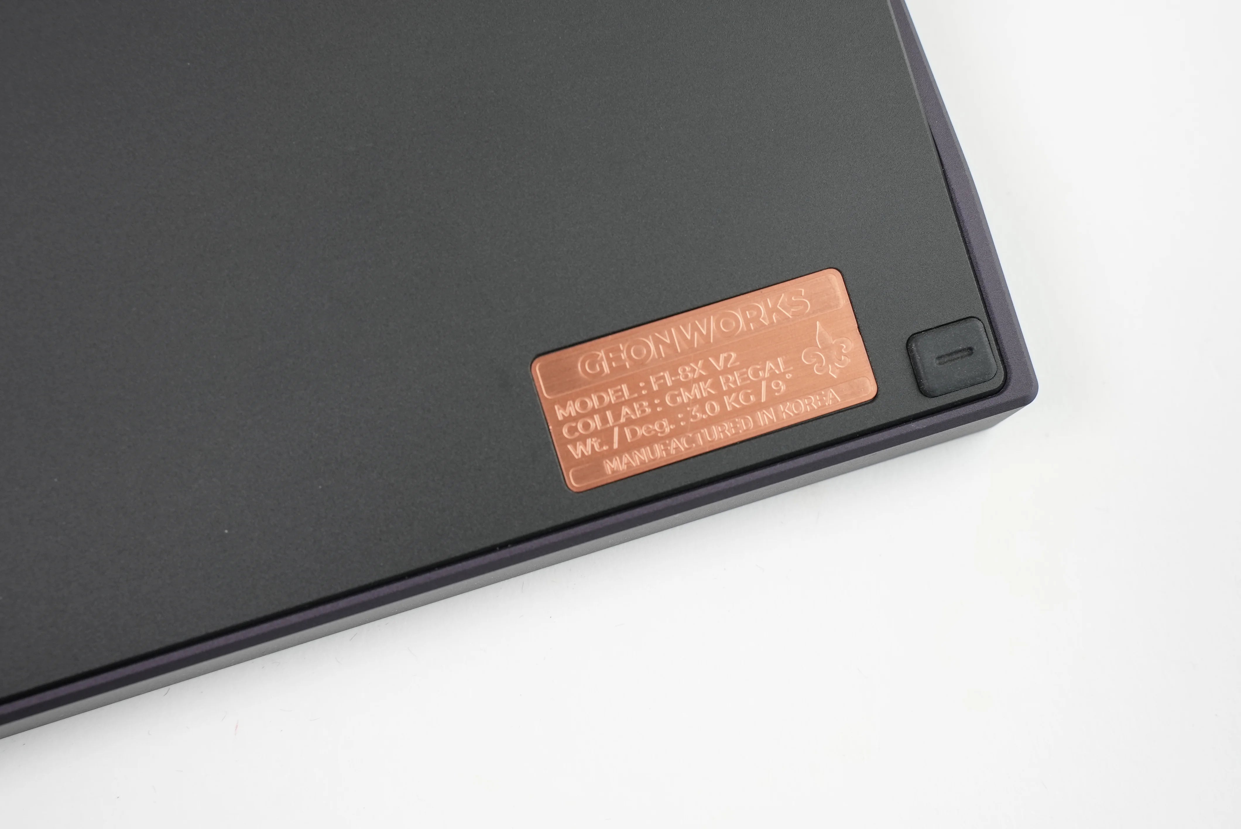 GEON x Regal F1-8X V2 Keyboard with GMK Regal Keycaps