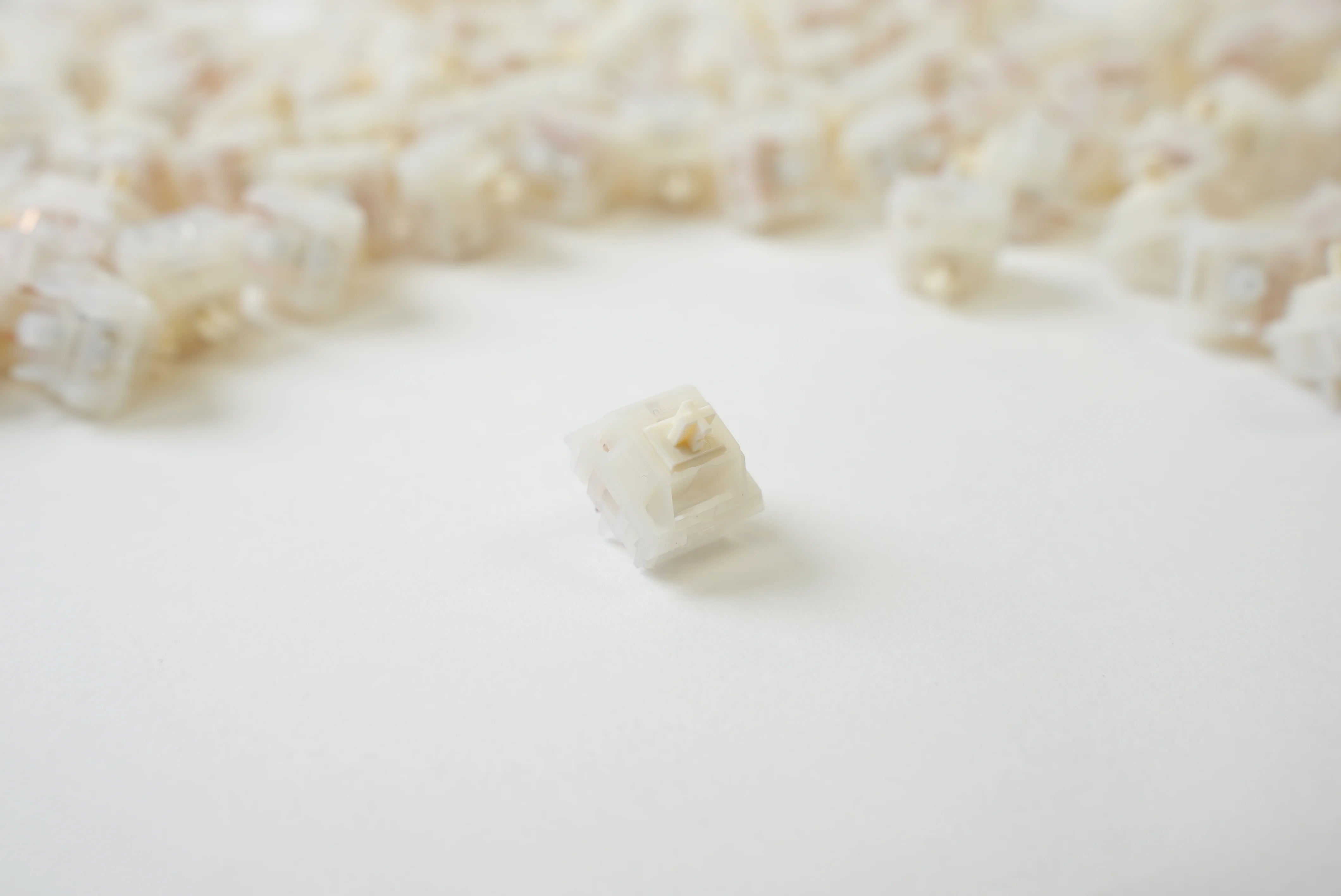 Neo x Keygeek Oat Linear Switch