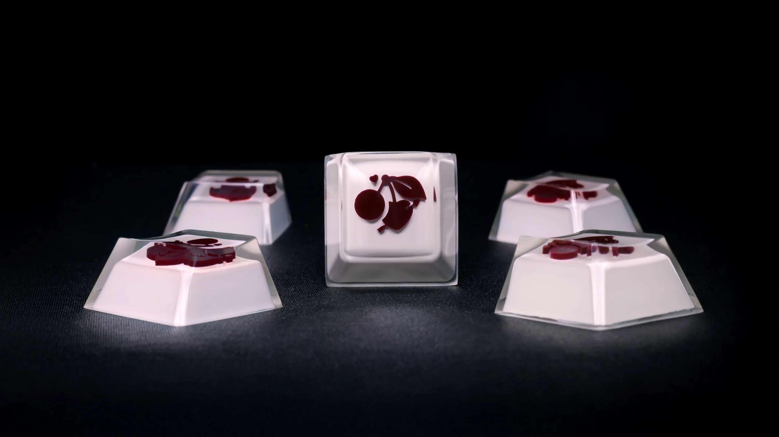 Artisan - GMK CYL Cherry Love