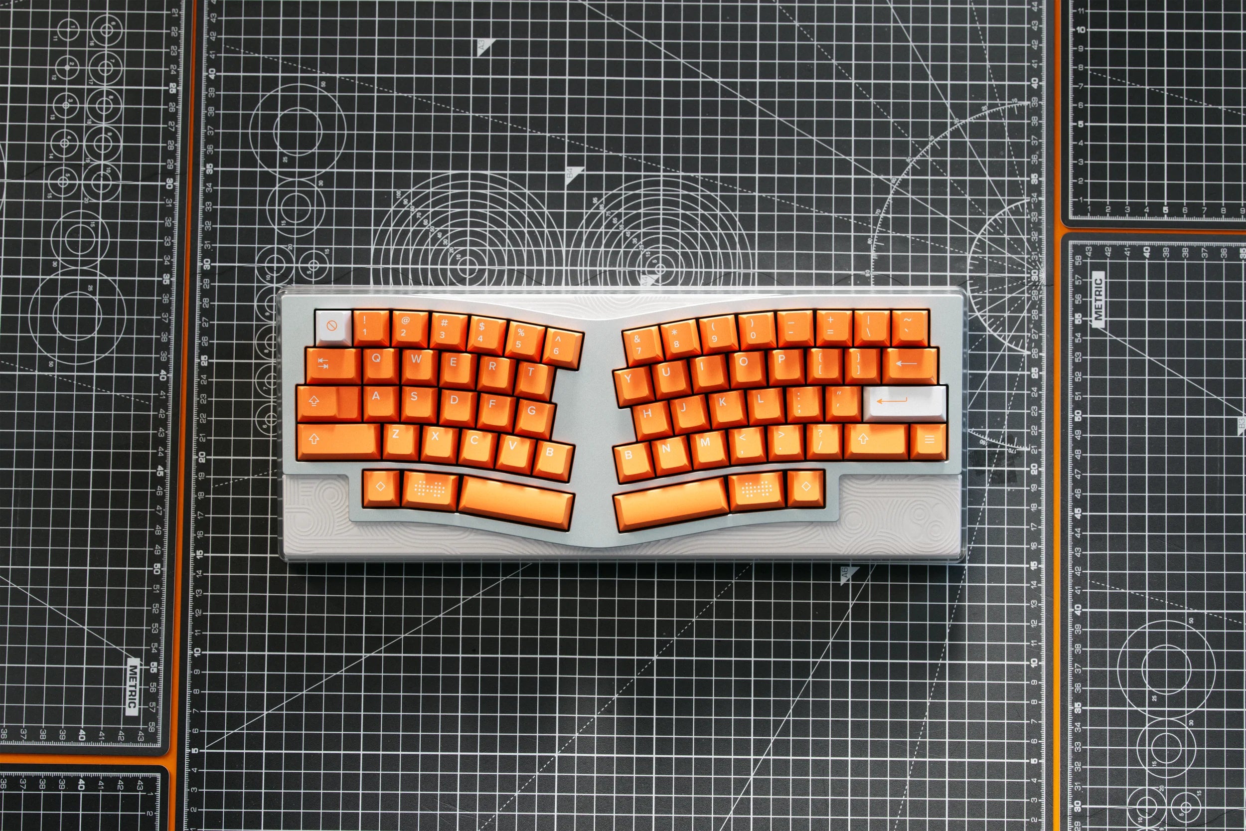 GMK CYL Orenji Keycaps