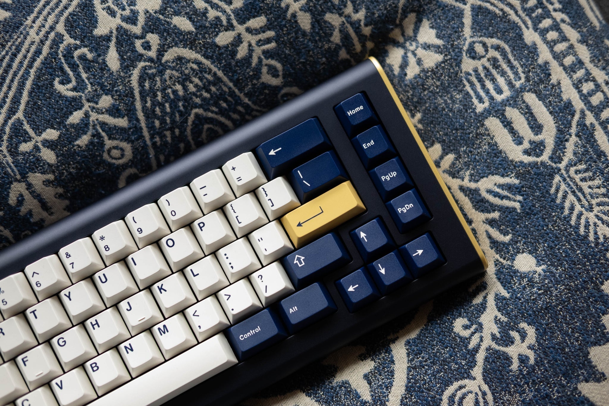 Gentoo Luxury 65% Mechanical Keyboard