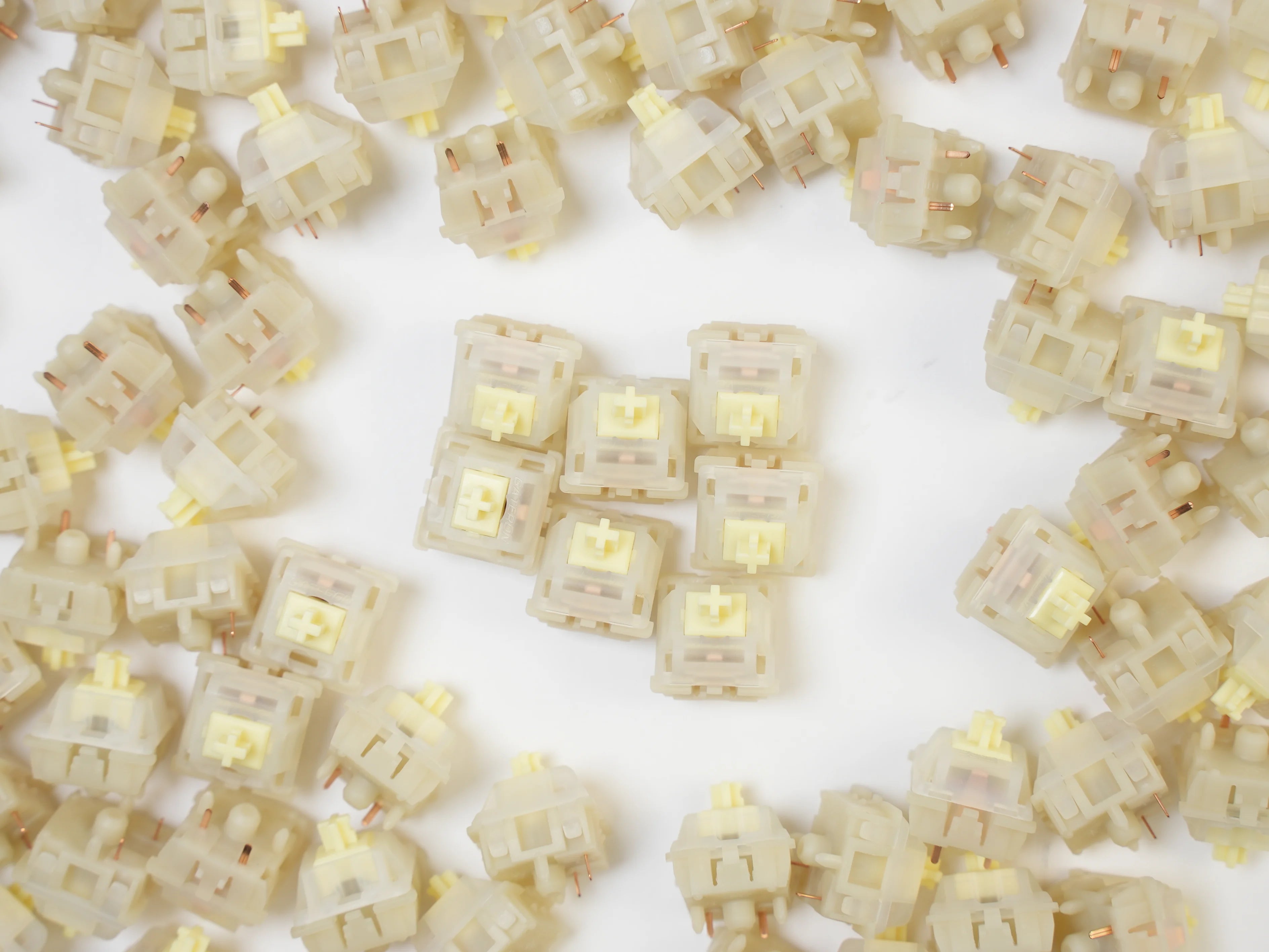 Gateron KS-3X1 Milky Yellow Pro - Heavy Tactile Switch