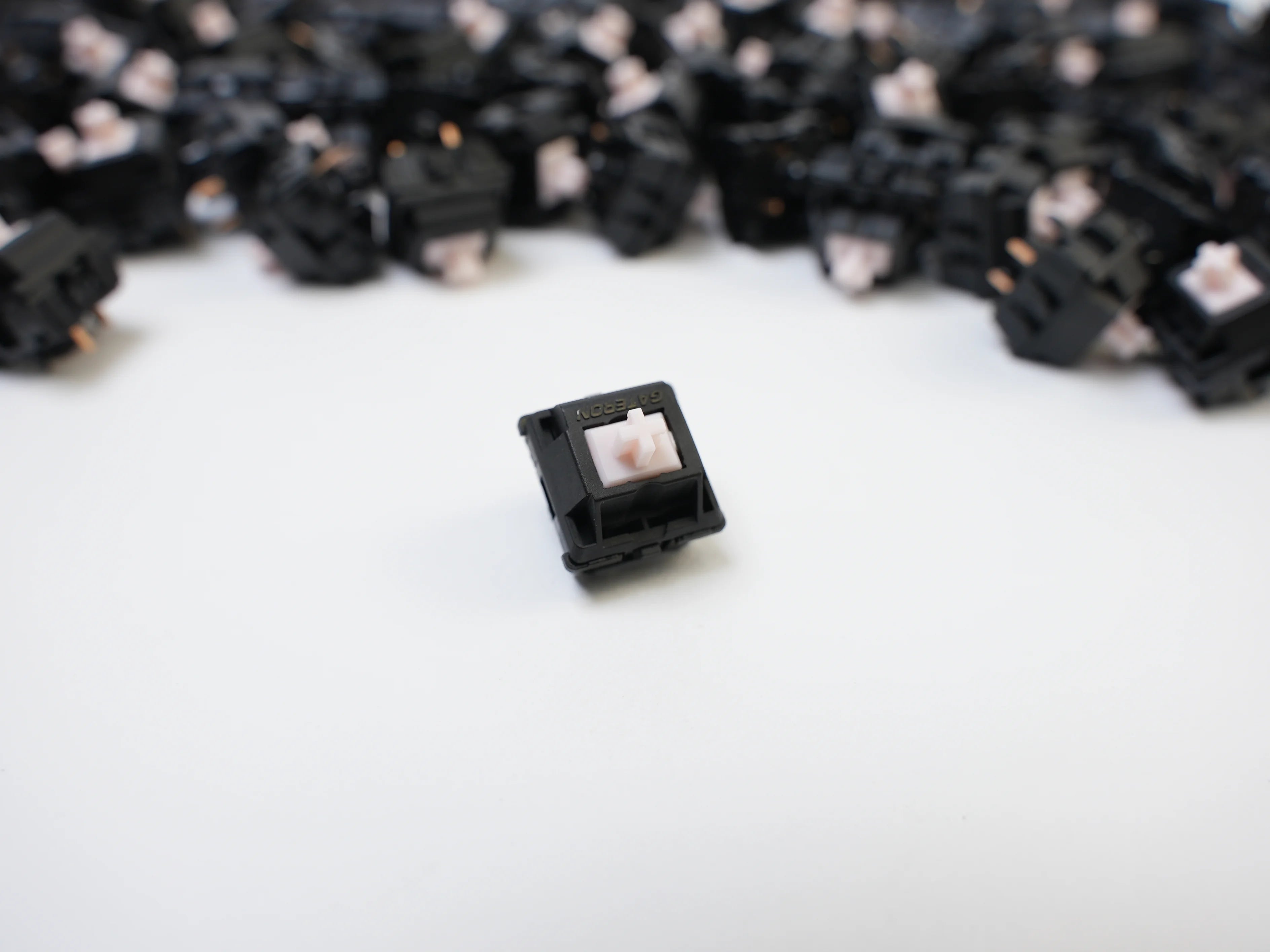 Gateron Oil King Pink - Silent Linear Switch