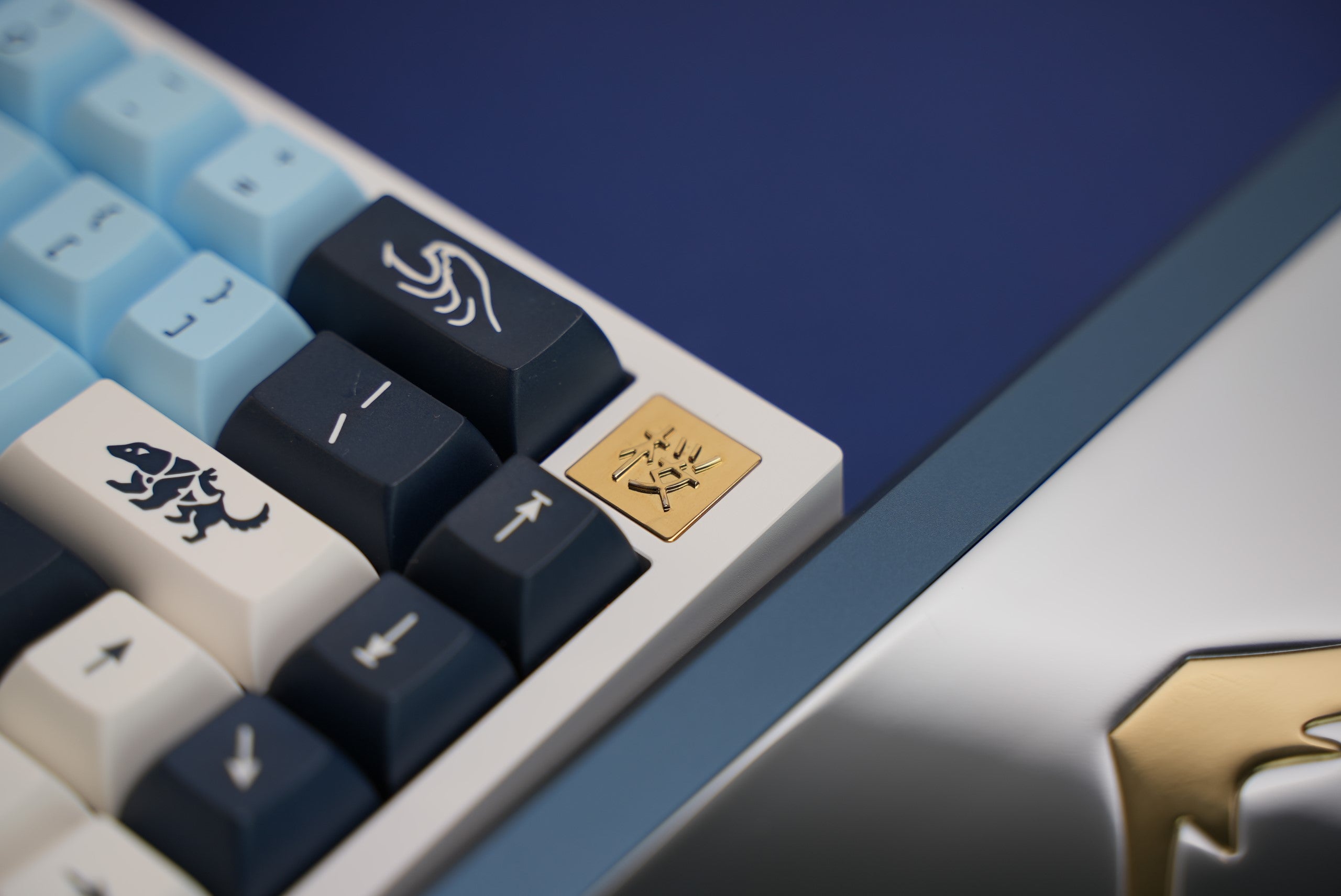 Fuji 65v2 Swirl Keyboard - Mizu Wave