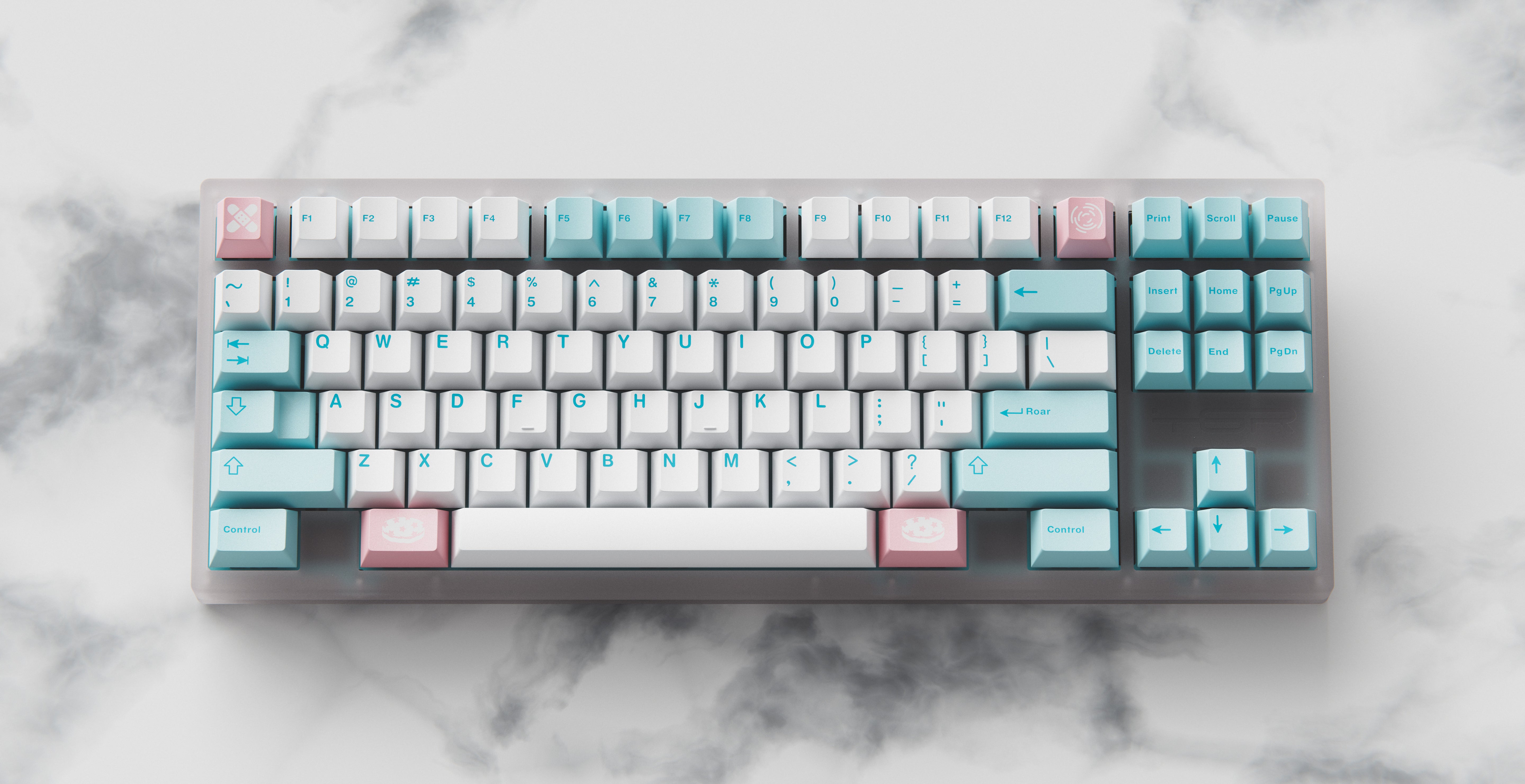 GMK CYL Noel Keycaps