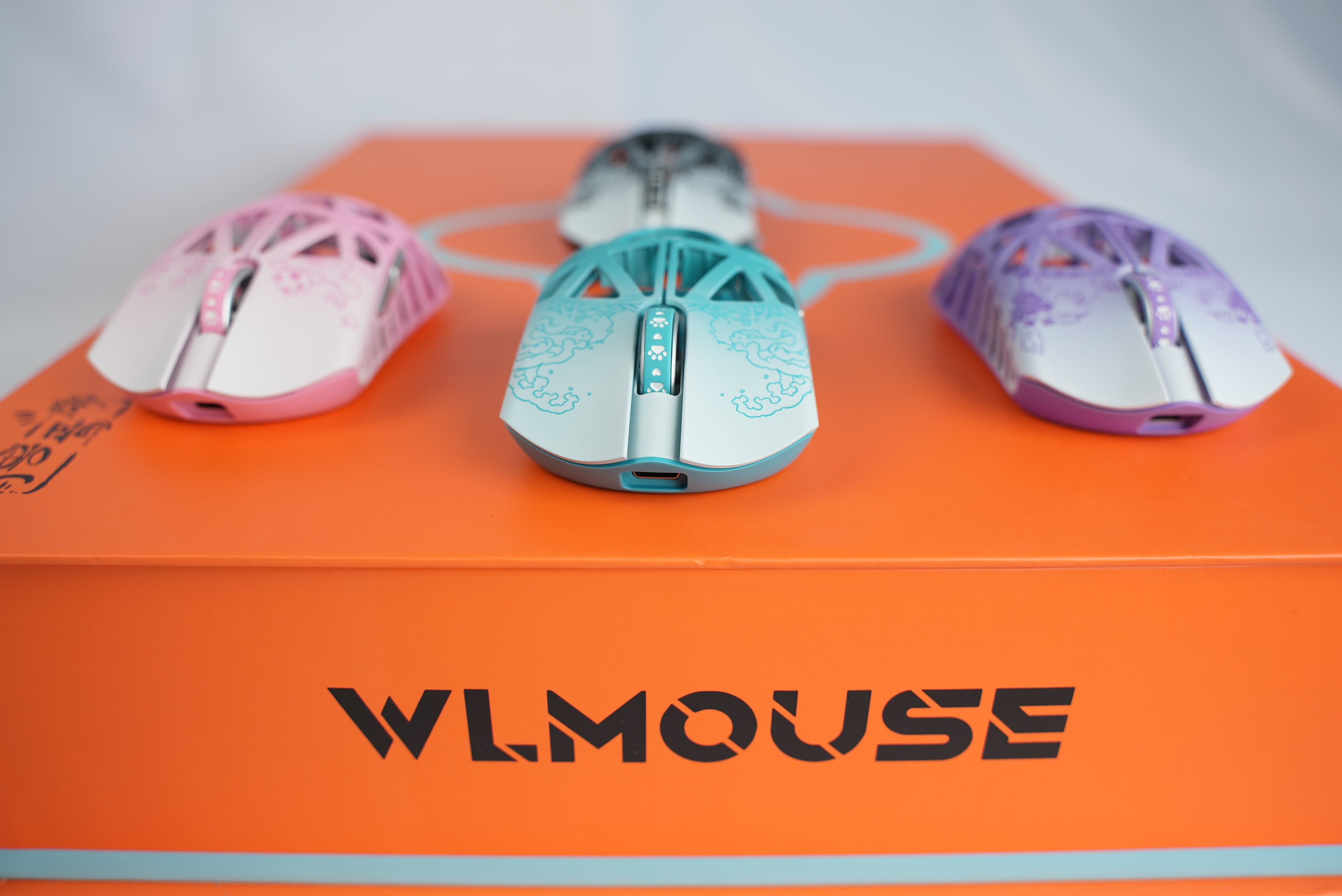 Fabulous Beasts X 8K Wireless Mouse - Limited Edition Box Set