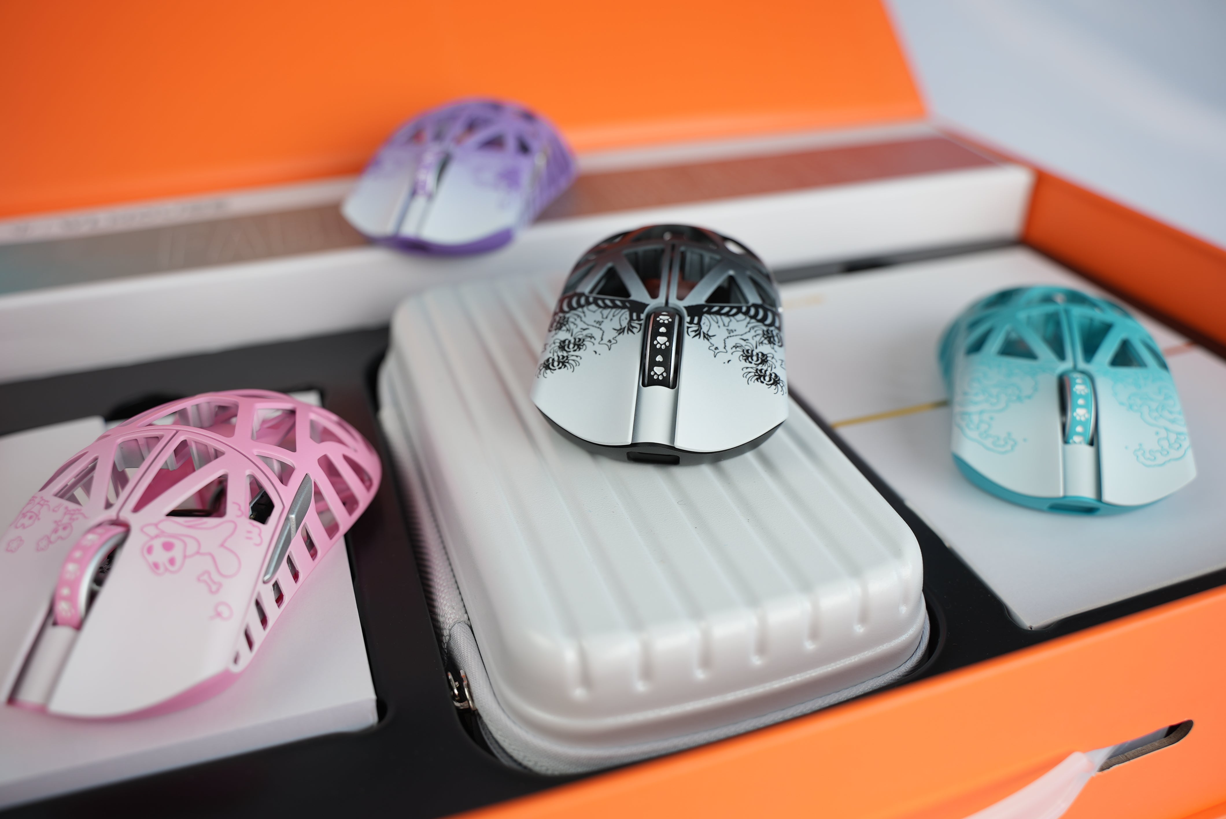 Fabulous Beasts X 8K Wireless Mouse - Limited Edition Box Set