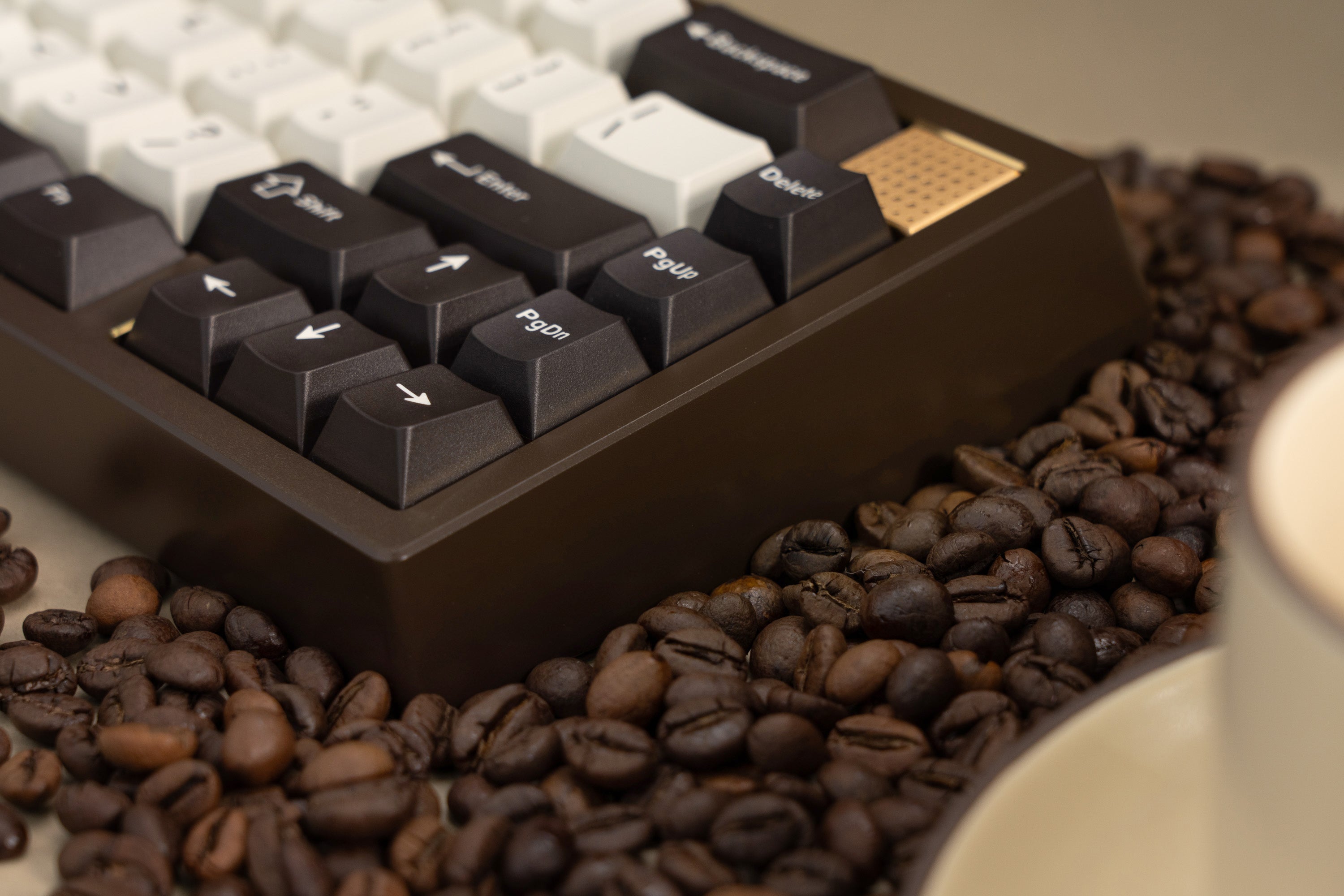Zoom65 V3 Keyboard - Cafe Brown [Group Buy]