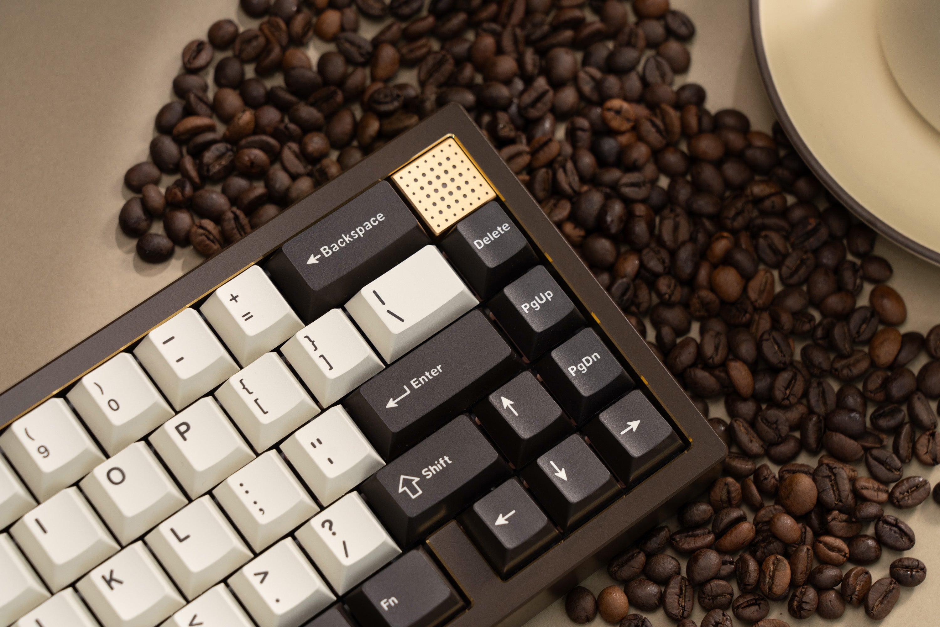 Zoom65 V3 Keyboard - Cafe Brown [Group Buy]