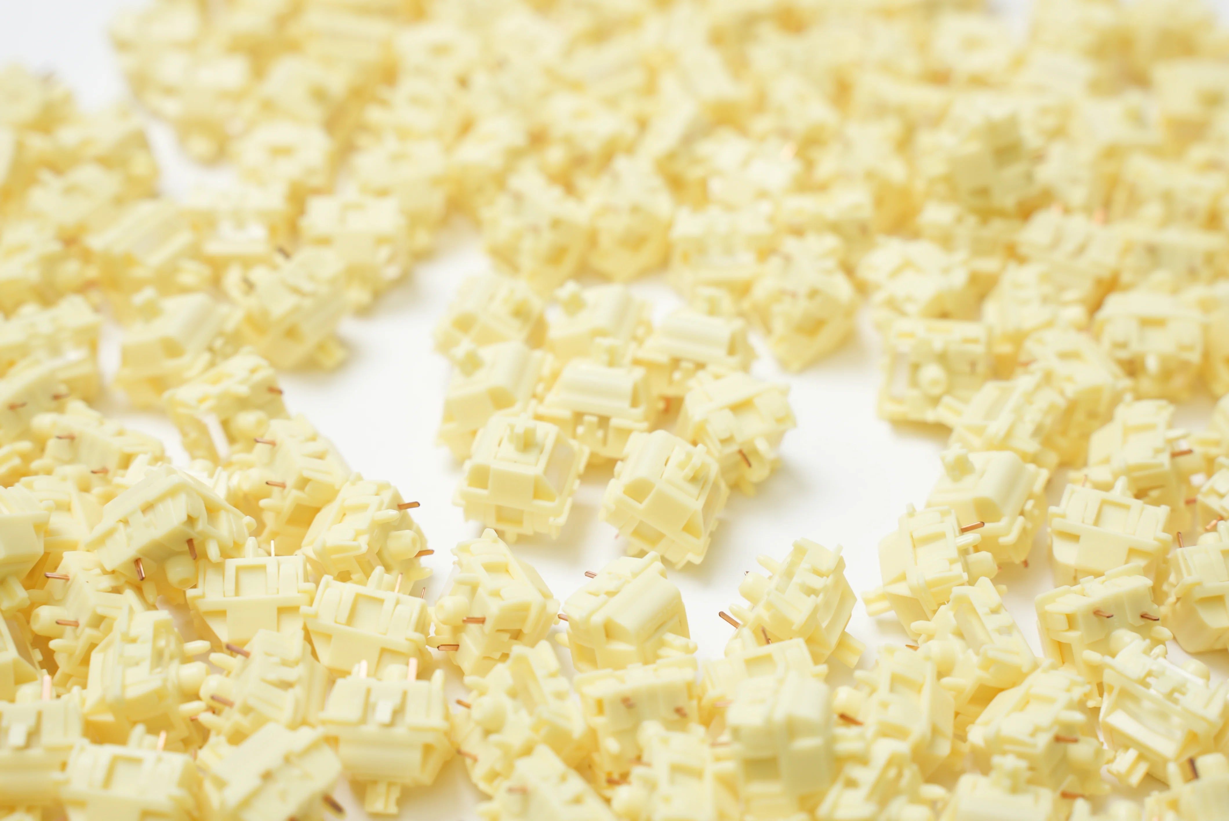 Gateron Banana Smoothie POM Series - Heavy Tactile Switch