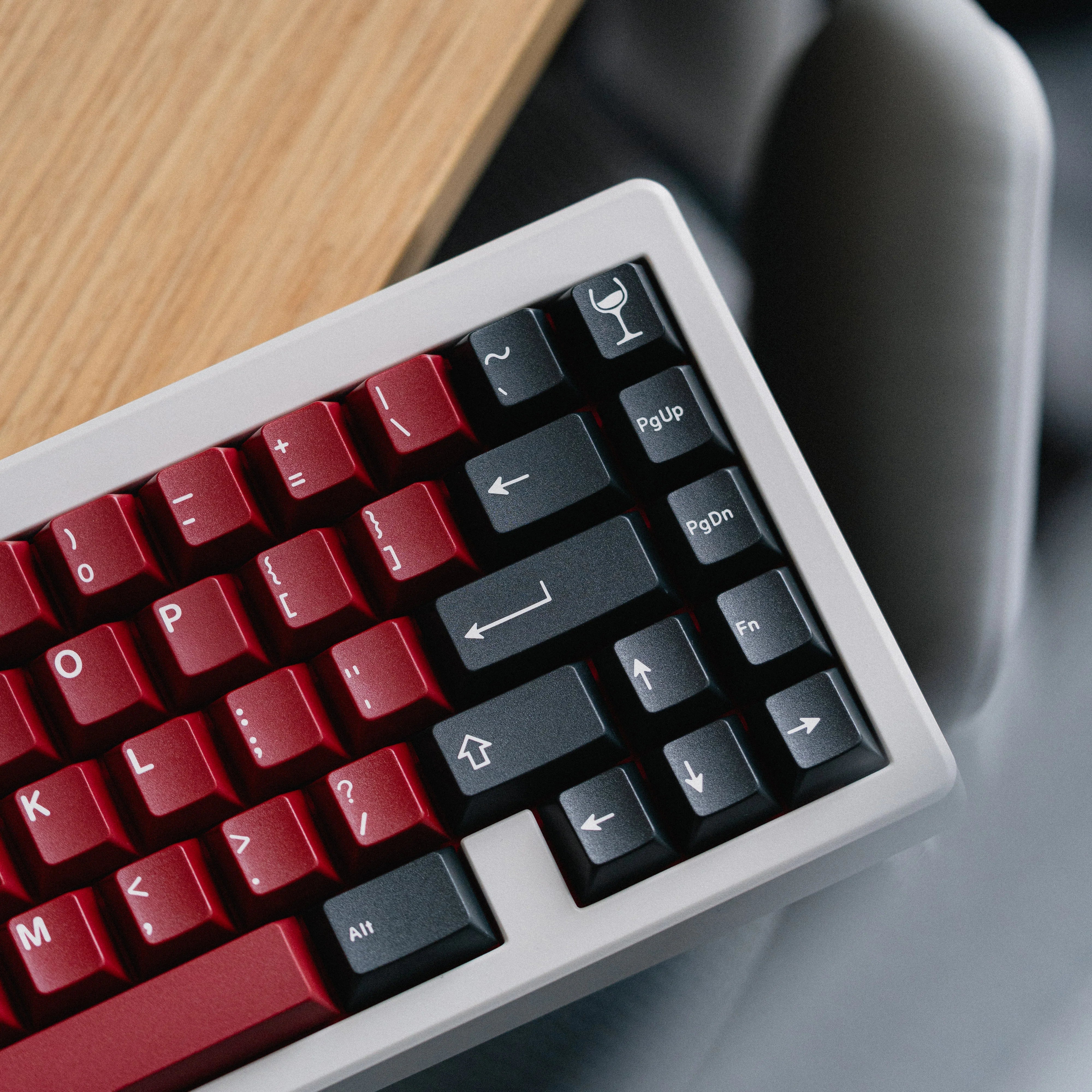 GMK CYL Burgundy Keycaps