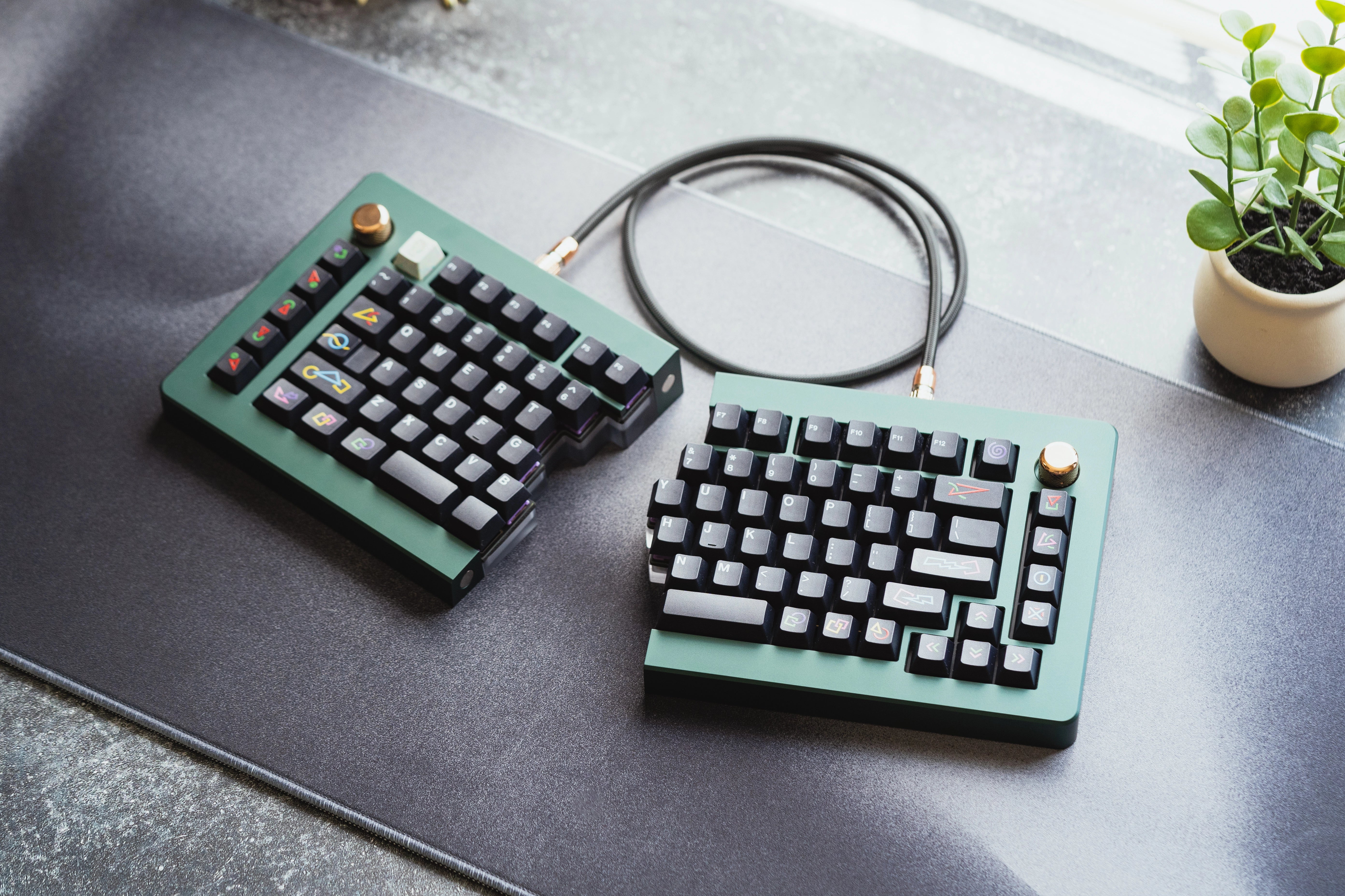 Theseus 75 Mechanical Keyboard [Group Buy]