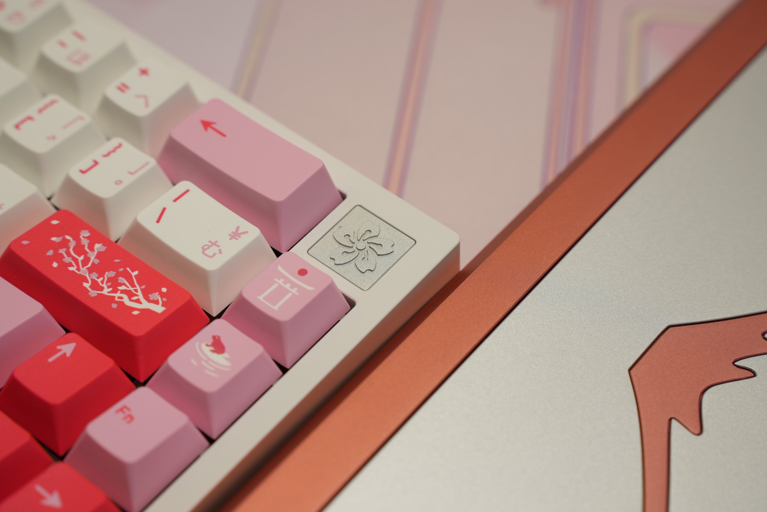 Fuji 65v2 Swirl Keyboard - Strawberry Yogurt