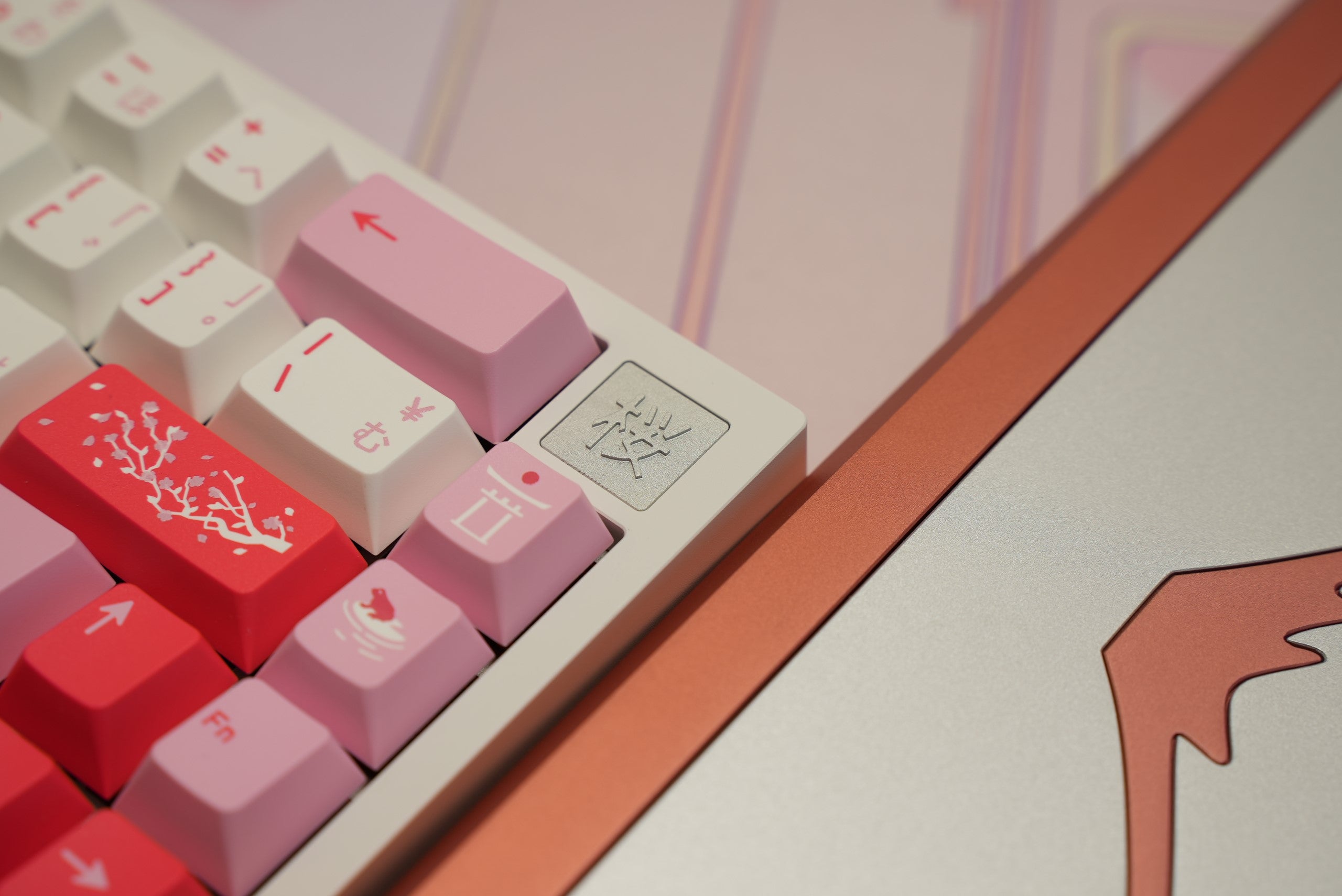 Fuji 65v2 Swirl Keyboard - Strawberry Yogurt