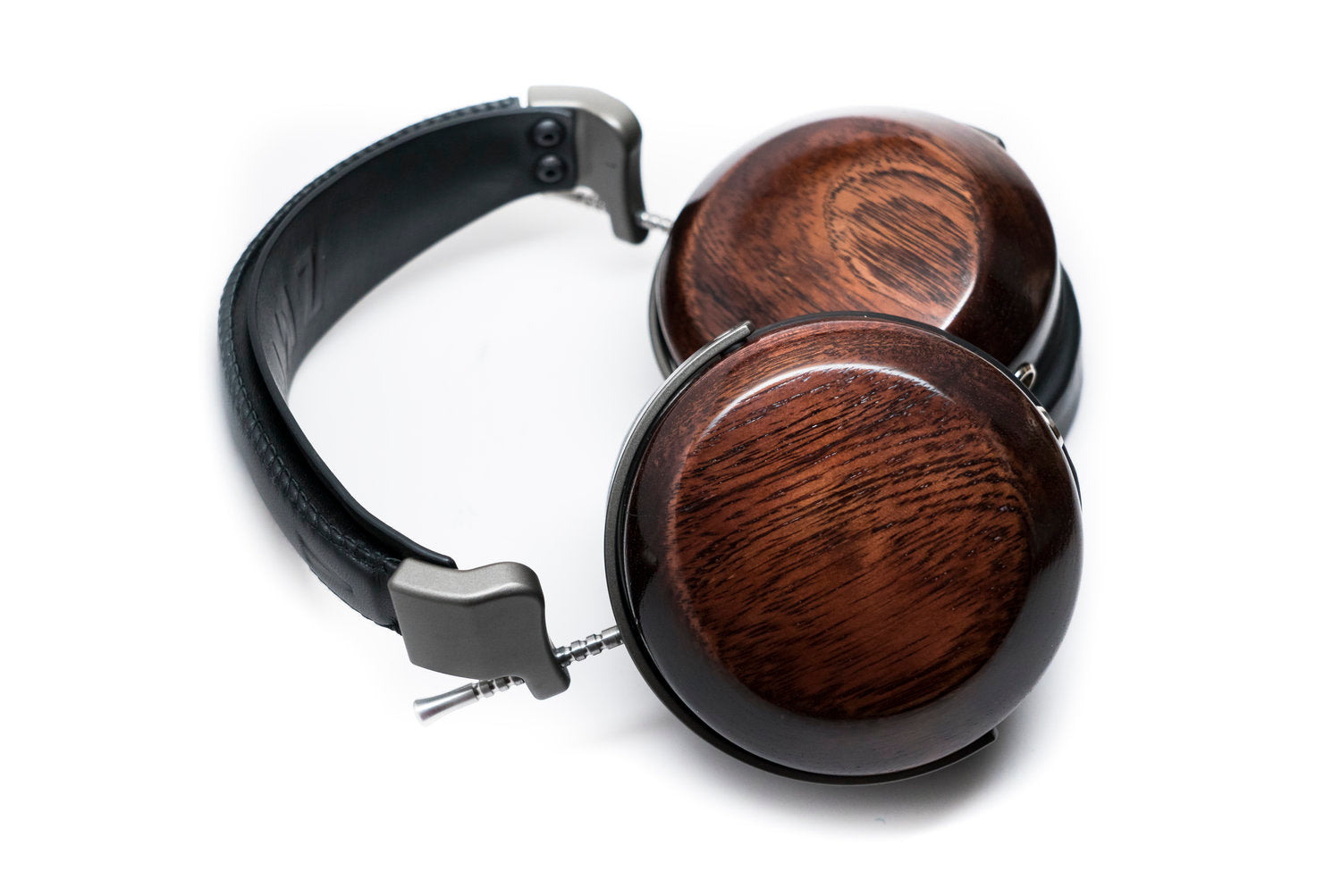 ZMF Verite Closed - Deskhero.ca